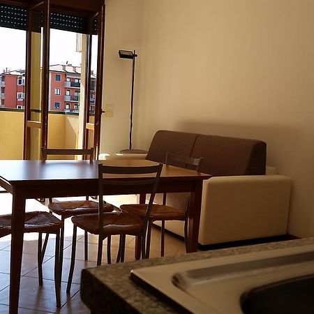 Bilocale Via Imola 4 Apartment เวโรนา ภายนอก รูปภาพ