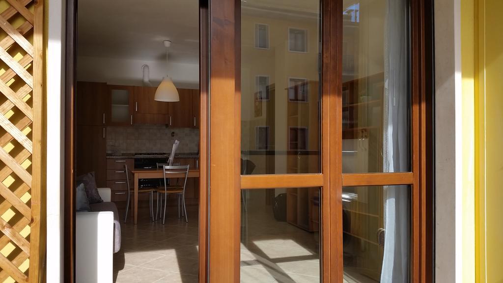 Bilocale Via Imola 4 Apartment เวโรนา ภายนอก รูปภาพ