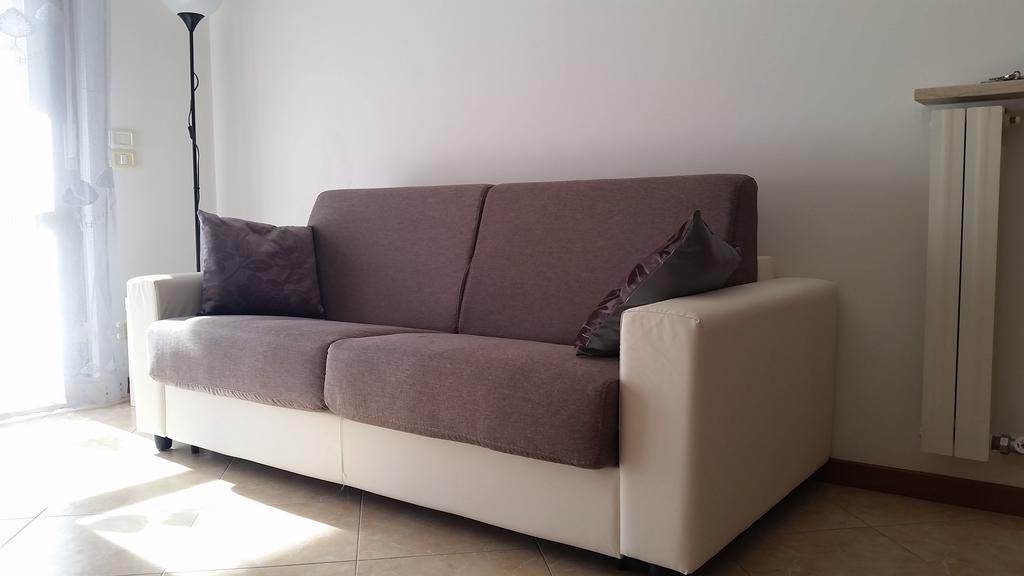 Bilocale Via Imola 4 Apartment เวโรนา ภายนอก รูปภาพ