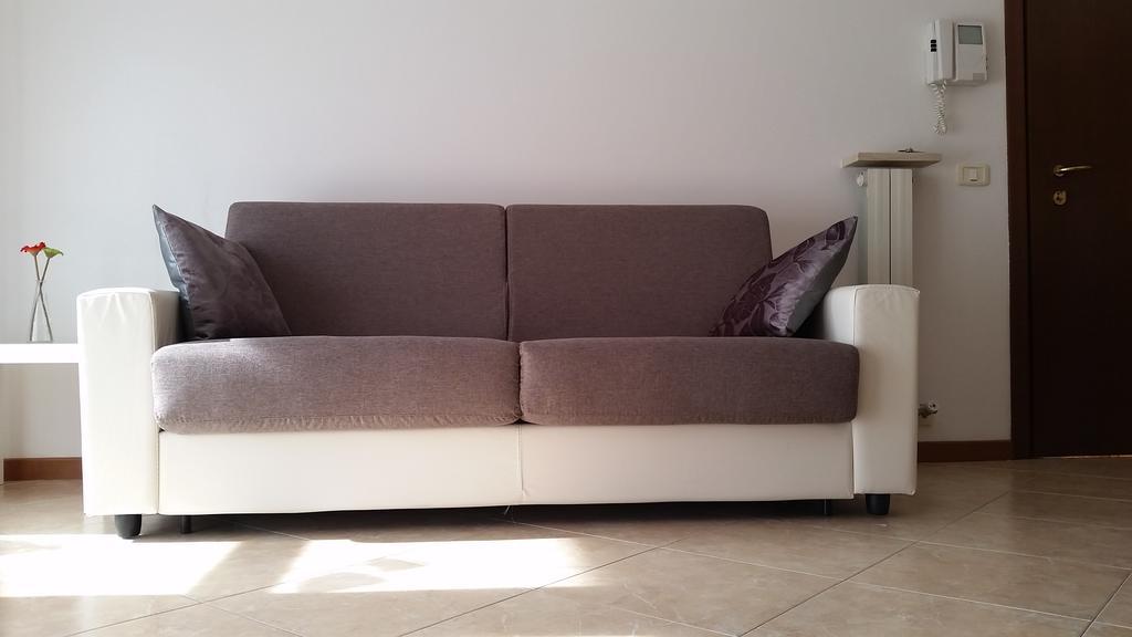 Bilocale Via Imola 4 Apartment เวโรนา ภายนอก รูปภาพ
