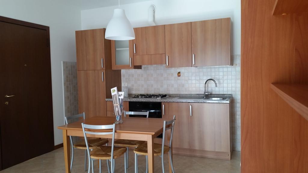 Bilocale Via Imola 4 Apartment เวโรนา ภายนอก รูปภาพ