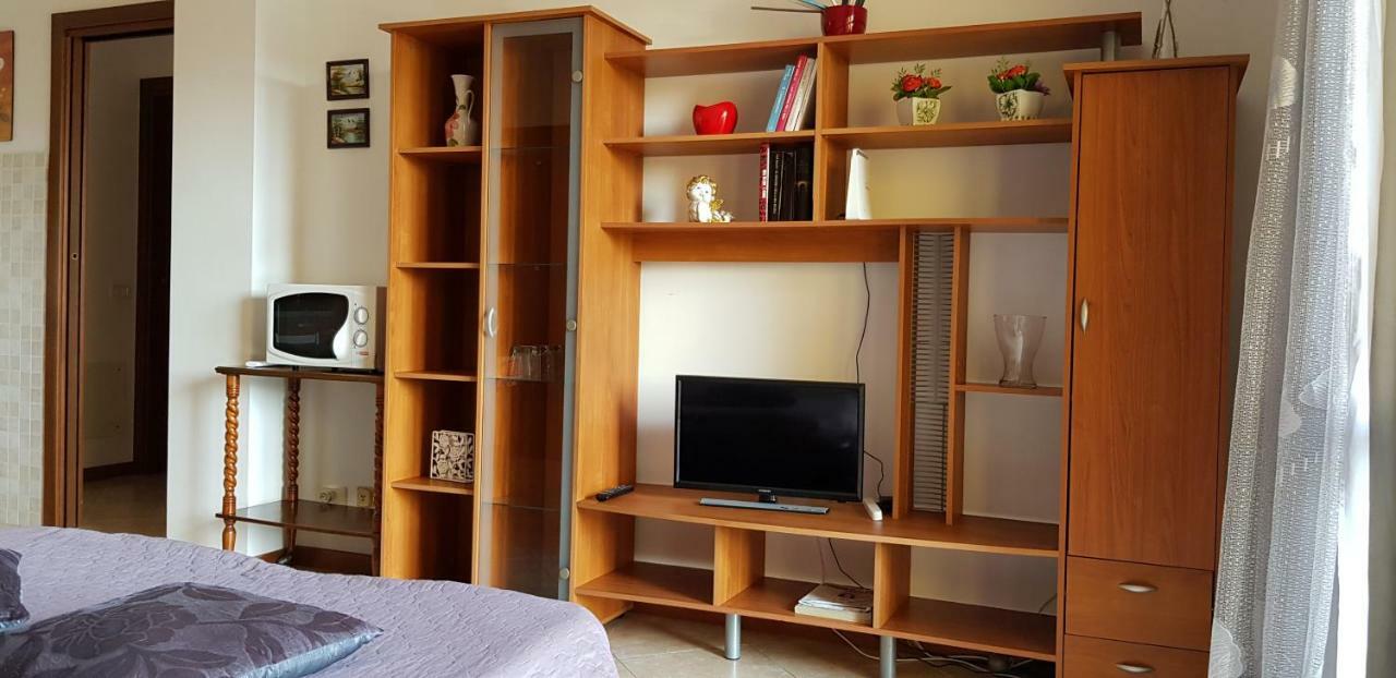 Bilocale Via Imola 4 Apartment เวโรนา ภายนอก รูปภาพ